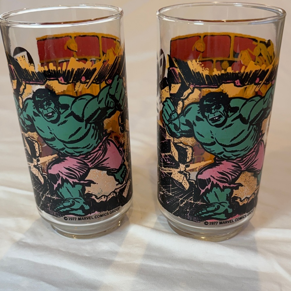 Marvel Green and Pink Comic Character Glasses - Set of 2